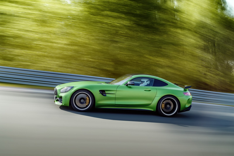 Illustration for article titled Mercedes-AMG GT R: This Is More Of It (And My God Is It Green)